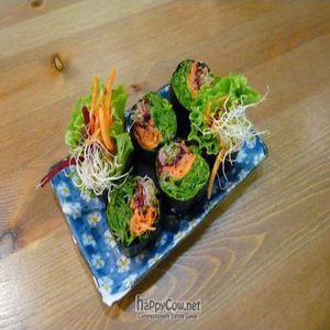 Organic vegetable sushi. Healthy and so yummy!! at Create Healthy Lifestyle 創意素食 in Central Singapore