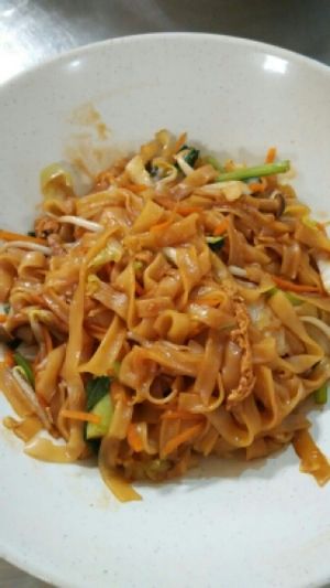 fried kway teow at Create Healthy Lifestyle 創意素食 in Central Singapore