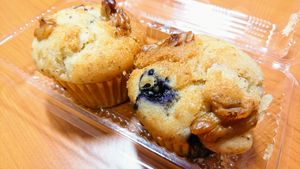 blueberry walnut muffins at Create Healthy Lifestyle 創意素食 in Central Singapore