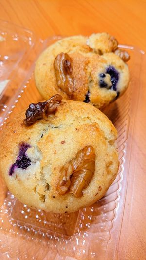 blueberry walnut muffins at Create Healthy Lifestyle 創意素食 in Central Singapore