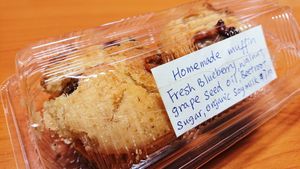 blueberry walnut muffins at Create Healthy Lifestyle 創意素食 in Central Singapore