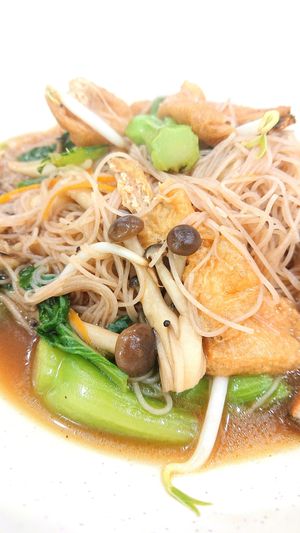wet bee hoon at Create Healthy Lifestyle 創意素食 in Central Singapore
