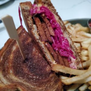 Seitan Reuben at Rüt in Spokane