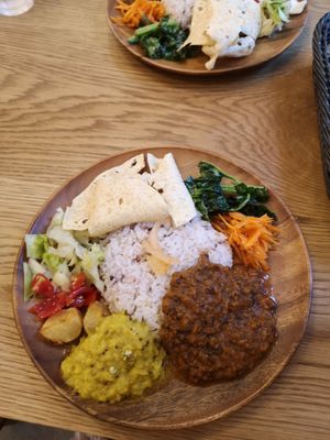 Vegan curry plate at Kumeys in Tokyo