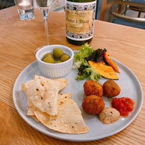 appetizer at Kumeys in Tokyo