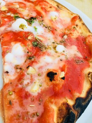 Pizza marinara Vegan sans gluten  at Pizzeria del Ponte in Recco