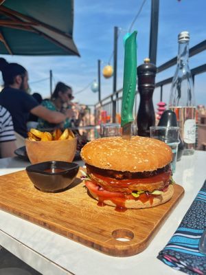 Hamburguesa con patatas  at Broc The Kasbah in Marrakech