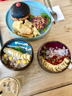 Açaí and ocean bowls, burger and coffee at First Stop in 