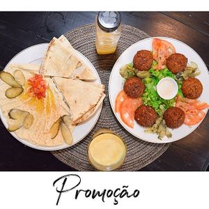 Humus e Faláfel at Laziz Food Truck in Fortaleza