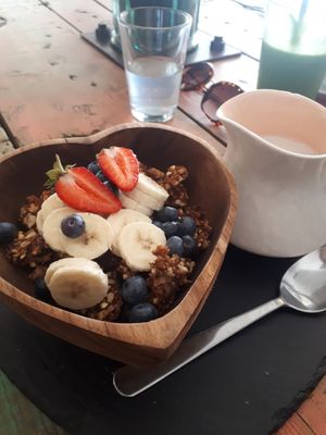 Rawnola. Good sized portion at Kind Kitchen in Bournemouth