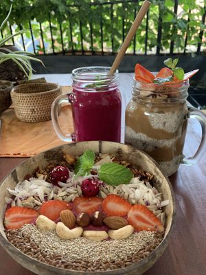 Passion bowl & chocolate chia pudding  at Urban Jungle in Ubud