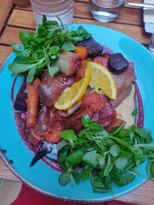 The roasted vegetable dish on a bed of hummus & mysterious but delicious sauce at Fig in Split