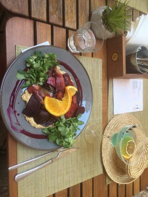 The Roasted Veggies and hummus bowl was amazing! You could really taste the flavor of each individual vegetable- the fennel, wow! Lovely staff.  at Fig in Split