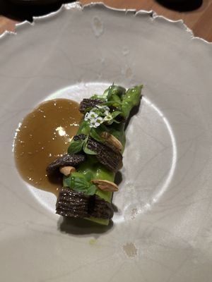 Asparagus tips with mushroom  at Moss in Grindavik