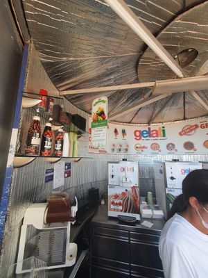 Vegan sign at Gelati in Machico