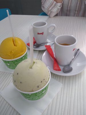 Kiwi sorbet, mango sorbet at Gelati in Machico