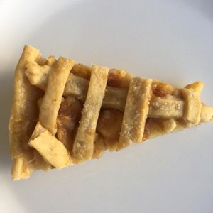 Apple pie at El Bajón Vegano in Tulum