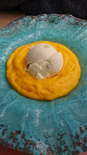 Basilikumsorbet mit Mango at Grop in Lescala