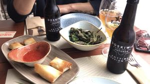 Spring rolls at Grop in Lescala