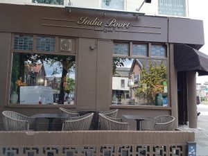 terrace on the side at India Poort in Hilversum