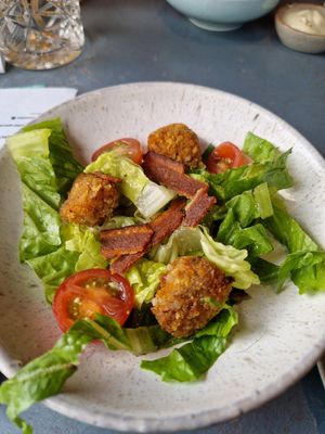 Romeinse salade at Rozey in Rotterdam