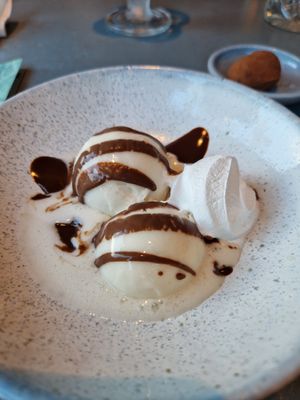 Dame Blanche at Rozey in Rotterdam