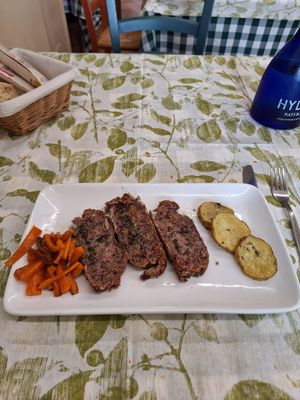 Polpette di fagioli con patate e carote at Locanda Reloup in Isasca
