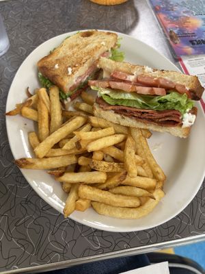 BLT  at Ideal Cafe in Campbell River