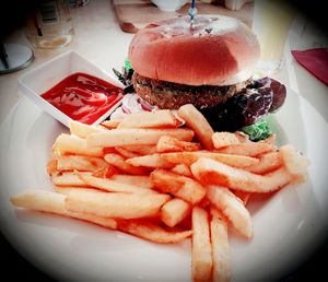 Vegan burger at Old Boundary Hotel in Bendigo