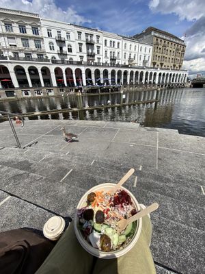   at Dean & David - Hachmannplatz in Hamburg