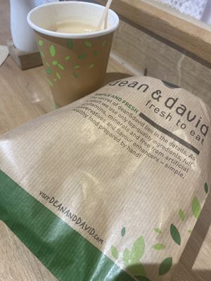 Starving  at Dean & David - Hachmannplatz in Hamburg