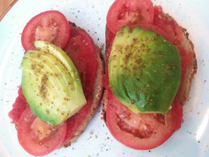 Tostada de aguacate y tomate con aceite de oliva at Caledonia Coffee in Salamanca