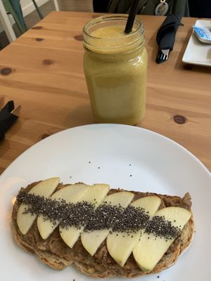 Vegan options at Caledonia Coffee in Salamanca