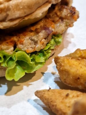 Vegan burger at Full Lotus in Coron