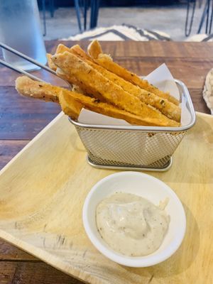Sweet potato fries (AMAZINGLY CRISPY)  at Full Lotus in Coron