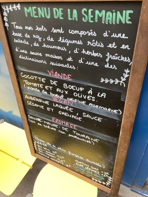 Example of weekly menu at Là-Haut in Paris