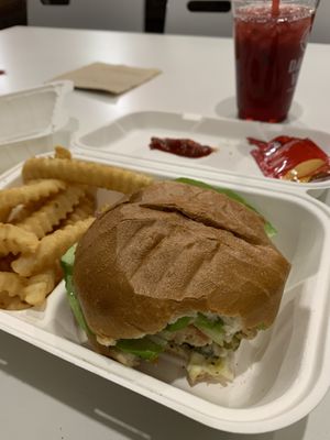 Daily Chick’n Deluxe  at Daily Veg in Wilmington