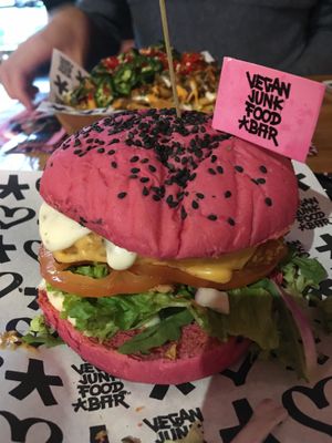 Delicious Daddy Mc Chik’n on a pink bread at Vegan Junk Food Bar  - Rotterdam in Rotterdam