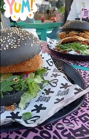 Fizz XO & Sumo Burger at Vegan Junk Food Bar  - Rotterdam in Rotterdam