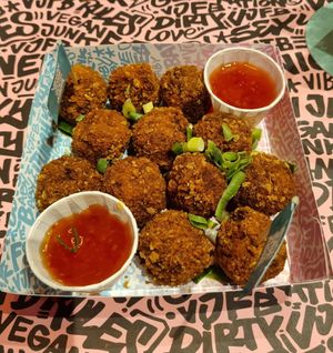 Crunchy pnut Thai chik'n betterballs at Vegan Junk Food Bar  - Rotterdam in Rotterdam