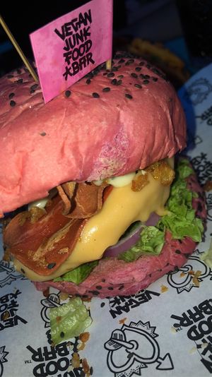 Daddy Mc Chik‘n Burger  at Vegan Junk Food Bar  - Rotterdam in Rotterdam