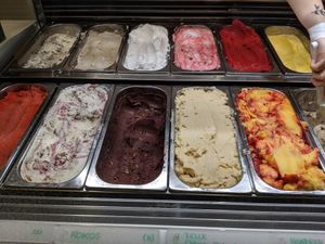 The vegan Gelato is omnipresent, not stuck on the side..  at Veganista Ice Cream VIII in Vienna