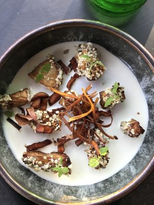 Fried knolselderij in mierikswortel butter at Klaar Gemaakt in Rotterdam