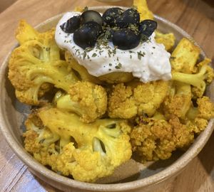 Turmeric cauliflower with vegan yoghurt   at YEARS 素年 in Kowloon