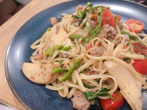 Thai style omnipork linguini at YEARS 素年 in Kowloon