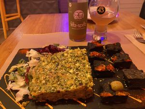 Garden salmon tartare  at Sanissimo - Gran Via in Madrid