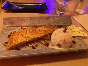 Apple strudel with ice cream  at Sanissimo - Gran Via in Madrid