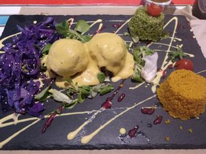 Lentil meatballs at Sanissimo - Gran Via in Madrid