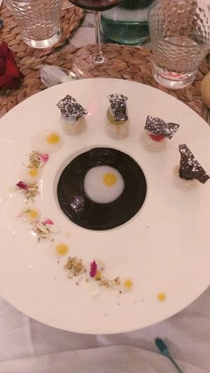 “Sushi” dessert  at Capra e Cavoli in Milan