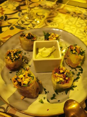 Sushi starter at MIMO in Malaga